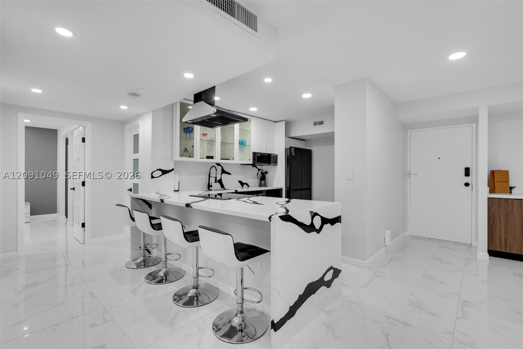 3800 Hillcrest Dr 203 — photo