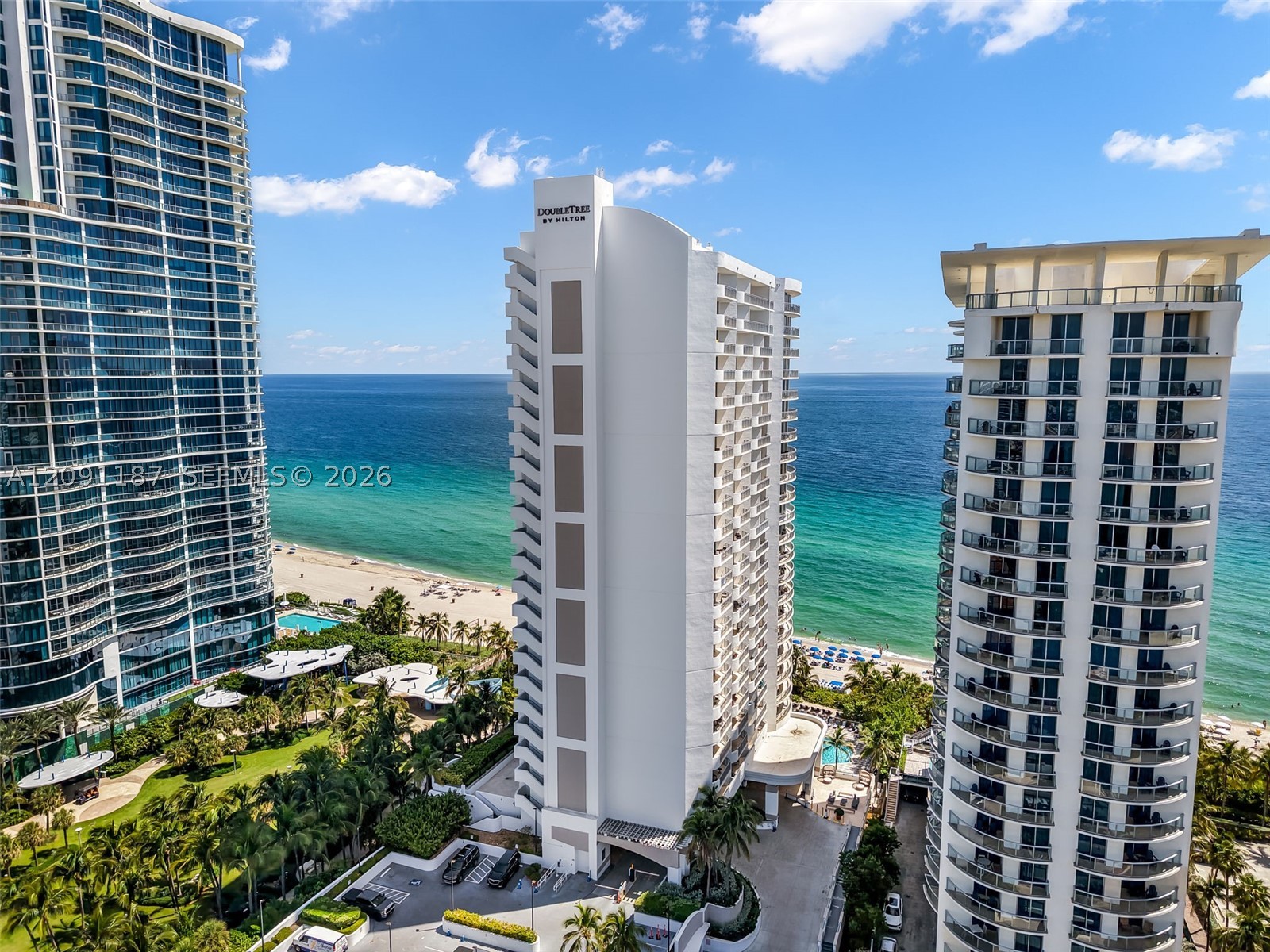 17375 Collins Ave 1404 — photo