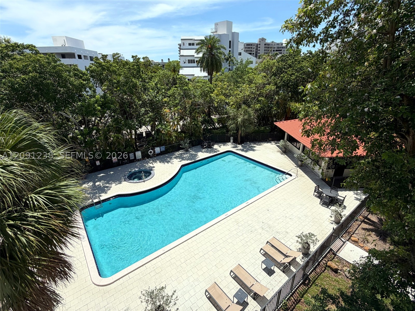55 Ocean Lane Dr 4024 — photo