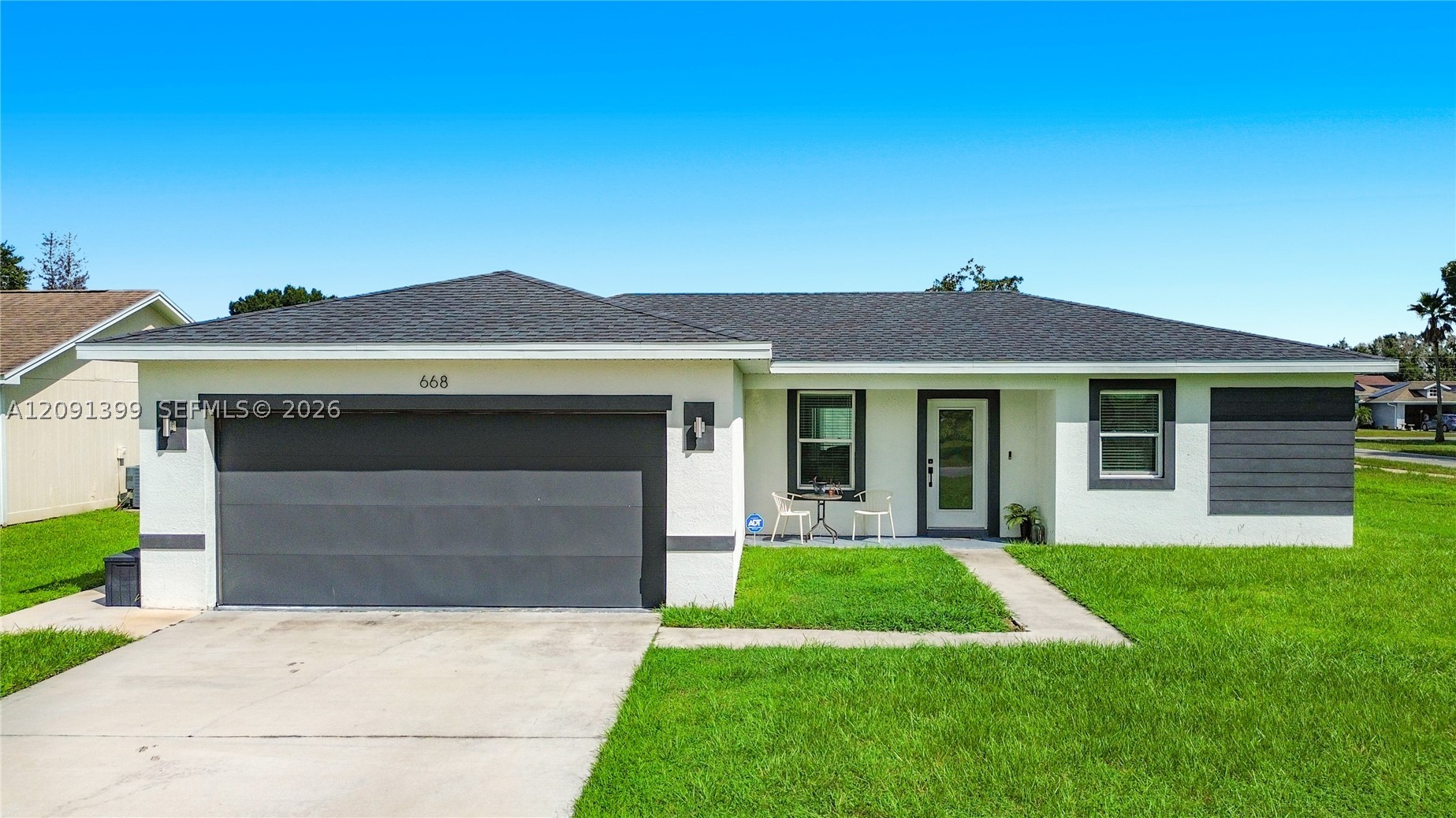 668 Dromedary Ct — photo
