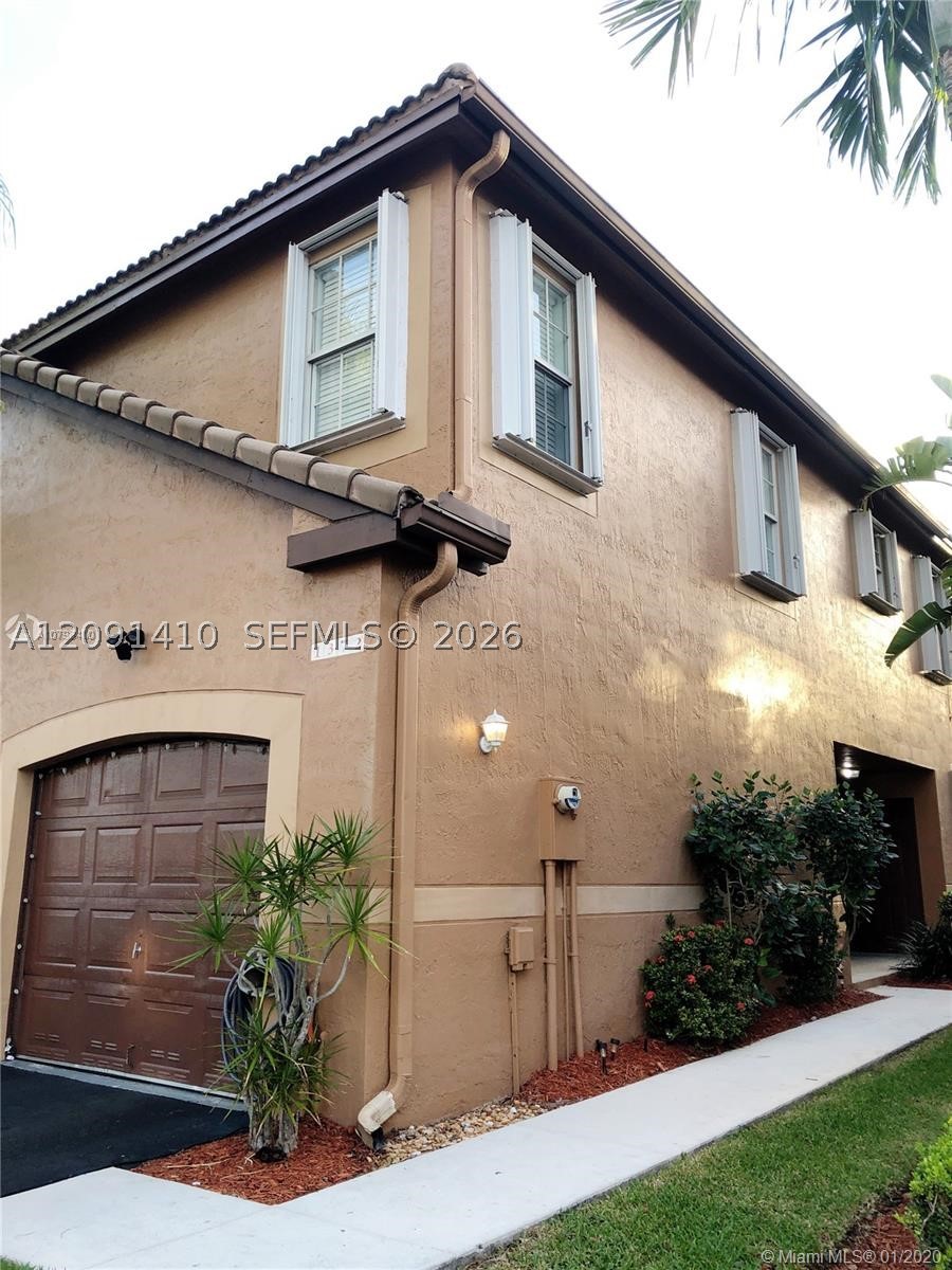 1372 Veracruz Ln 6-7 — photo
