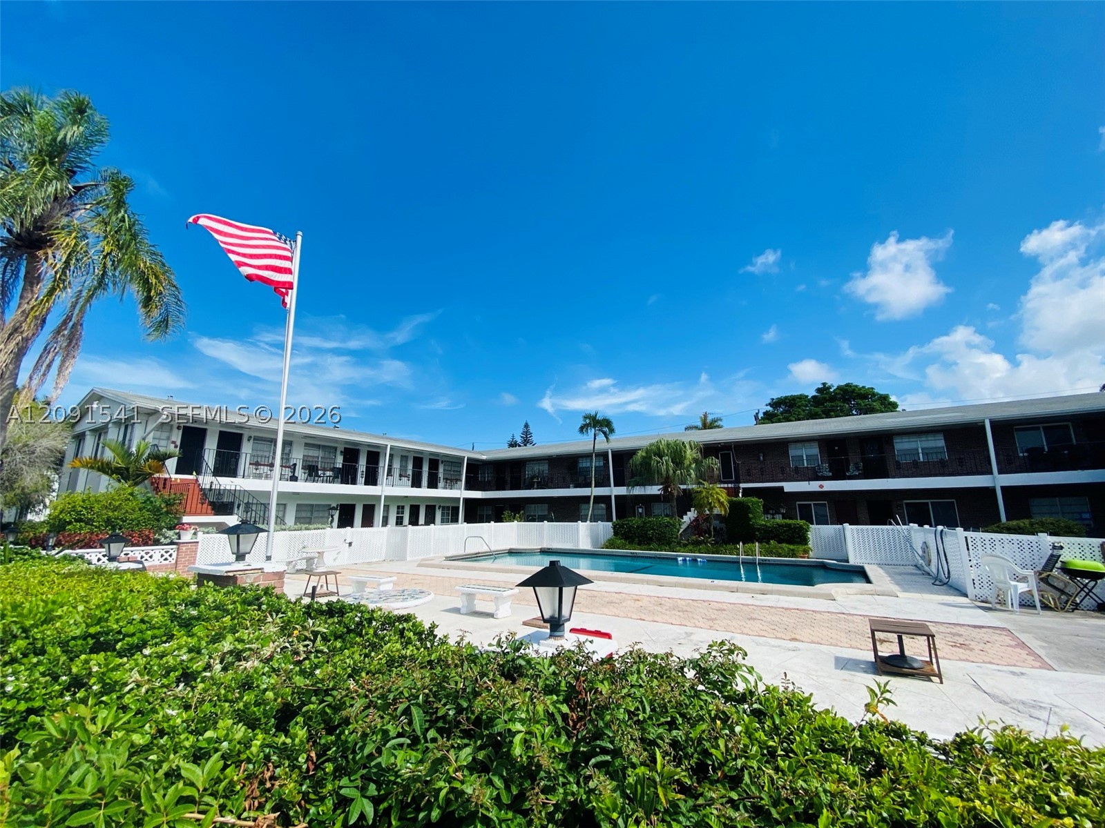 1100 Atlantic Shores Blvd 309 — photo