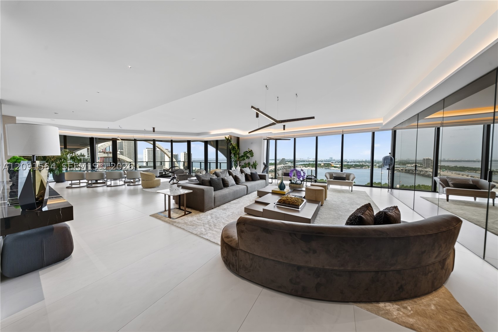 1000 NE Biscayne Blvd 2202 — photo