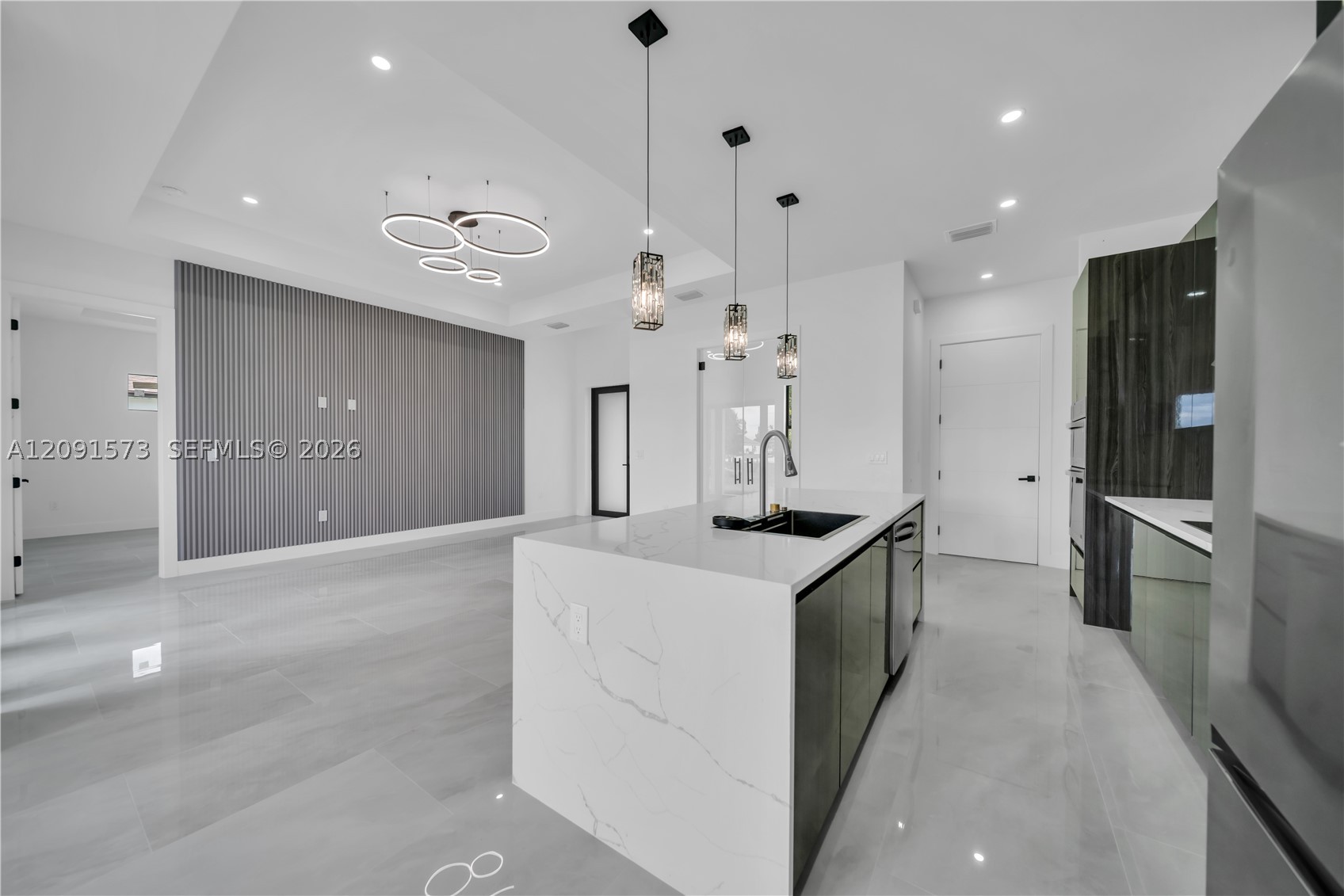 3304 18 St SW — photo