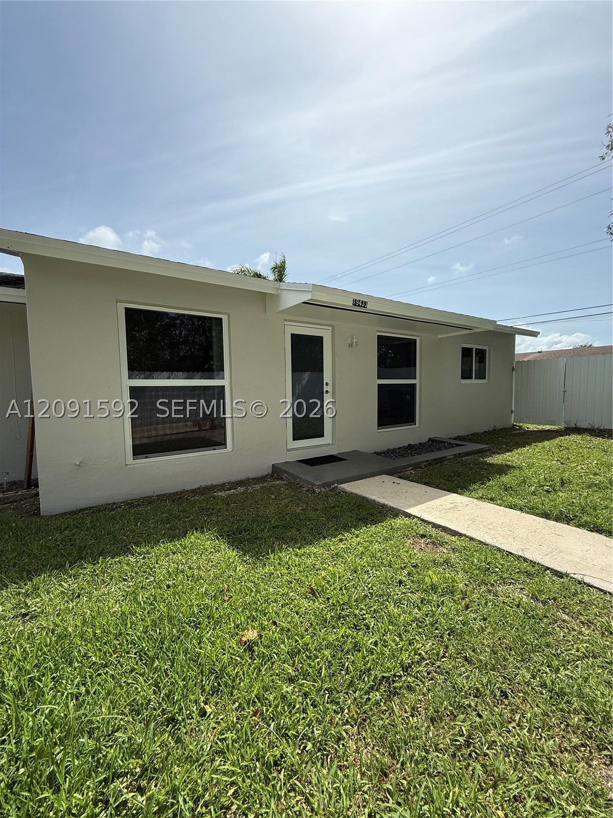 19433 SW 103rd CT 19433 — photo