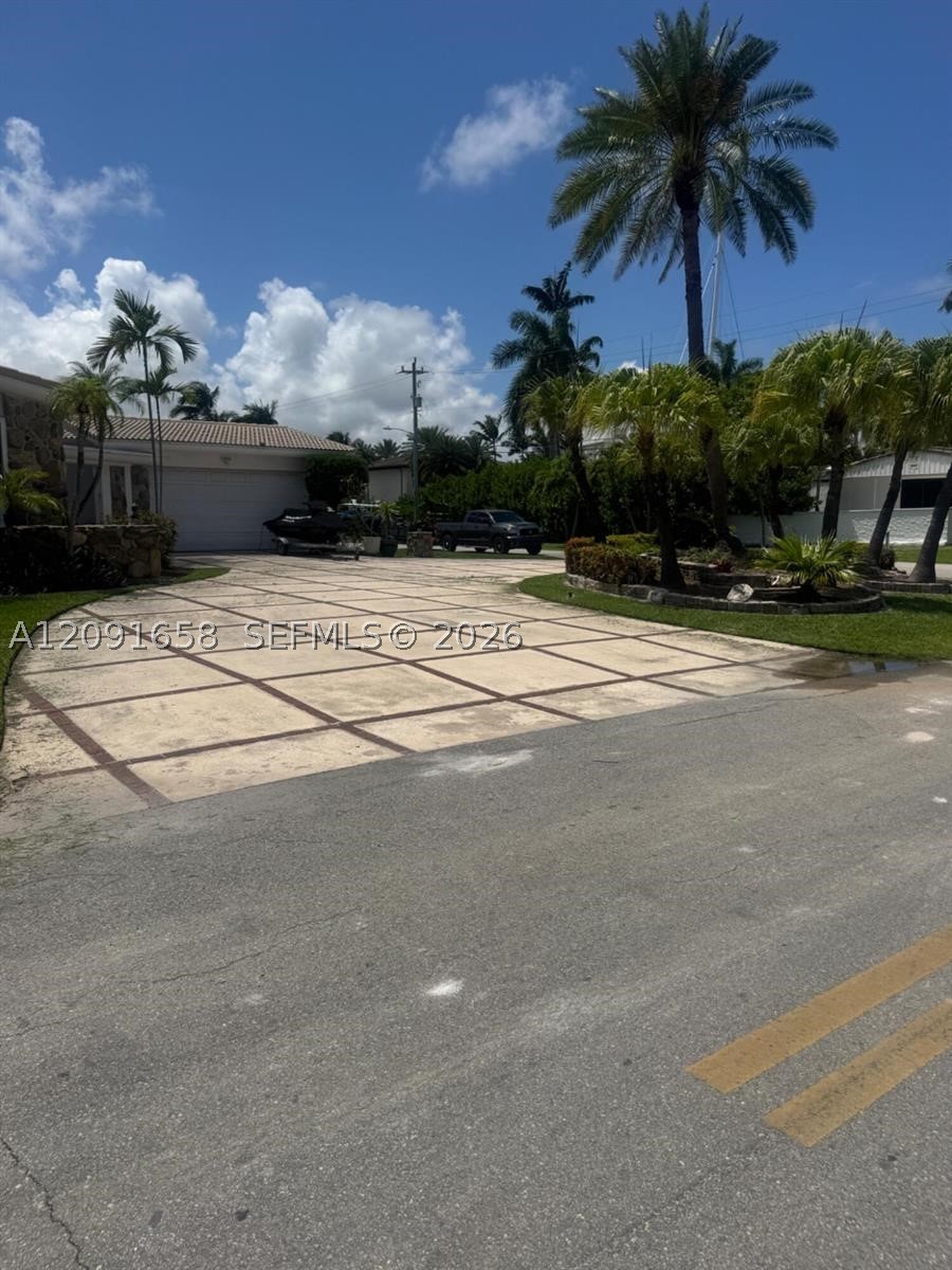 600 Hibiscus Dr — photo