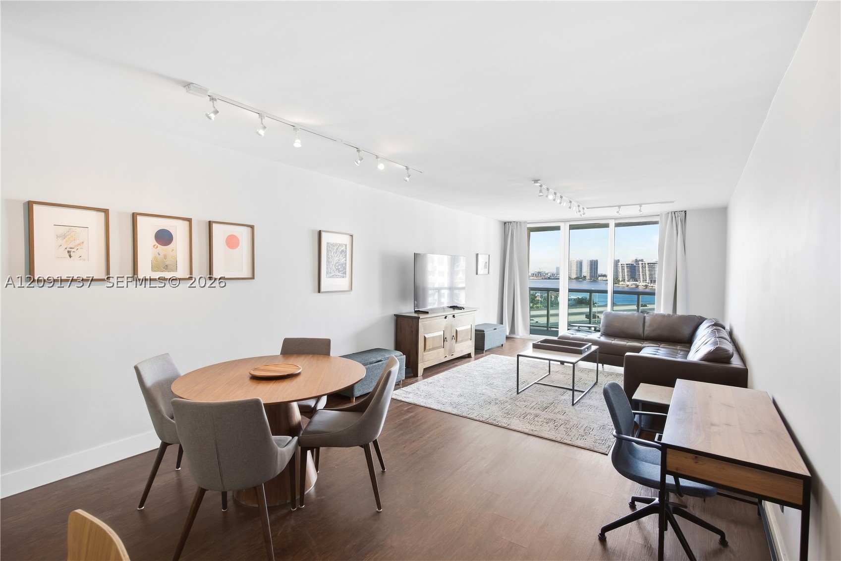 19380 Collins Ave 1219 — photo