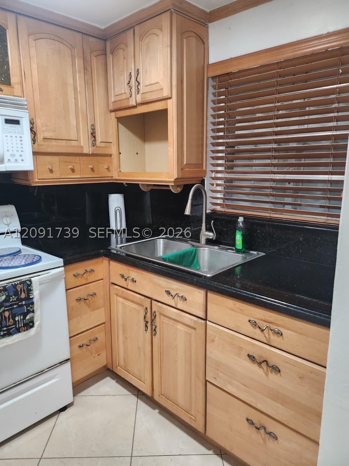 1725 W 60th St F202 — photo