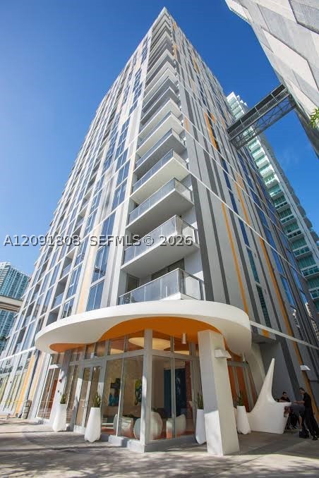31 SE 6th St 1101 — photo