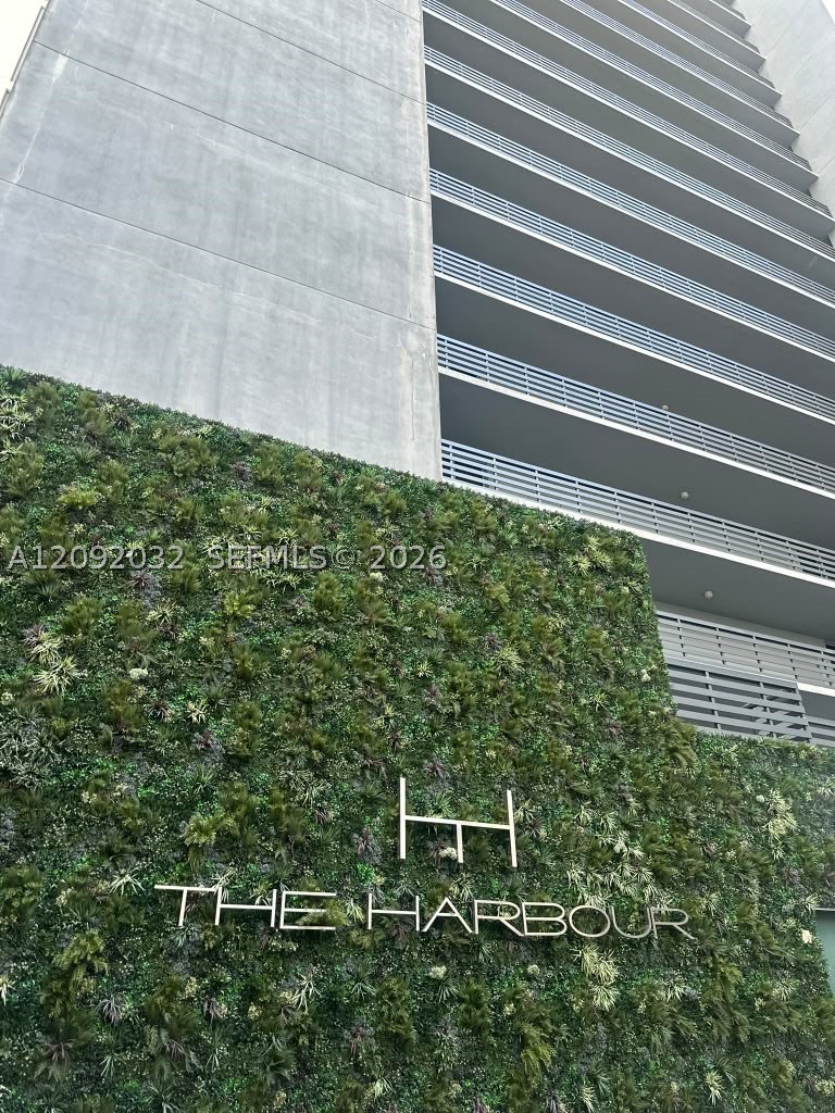 16385 Biscayne Blvd 2606 — photo