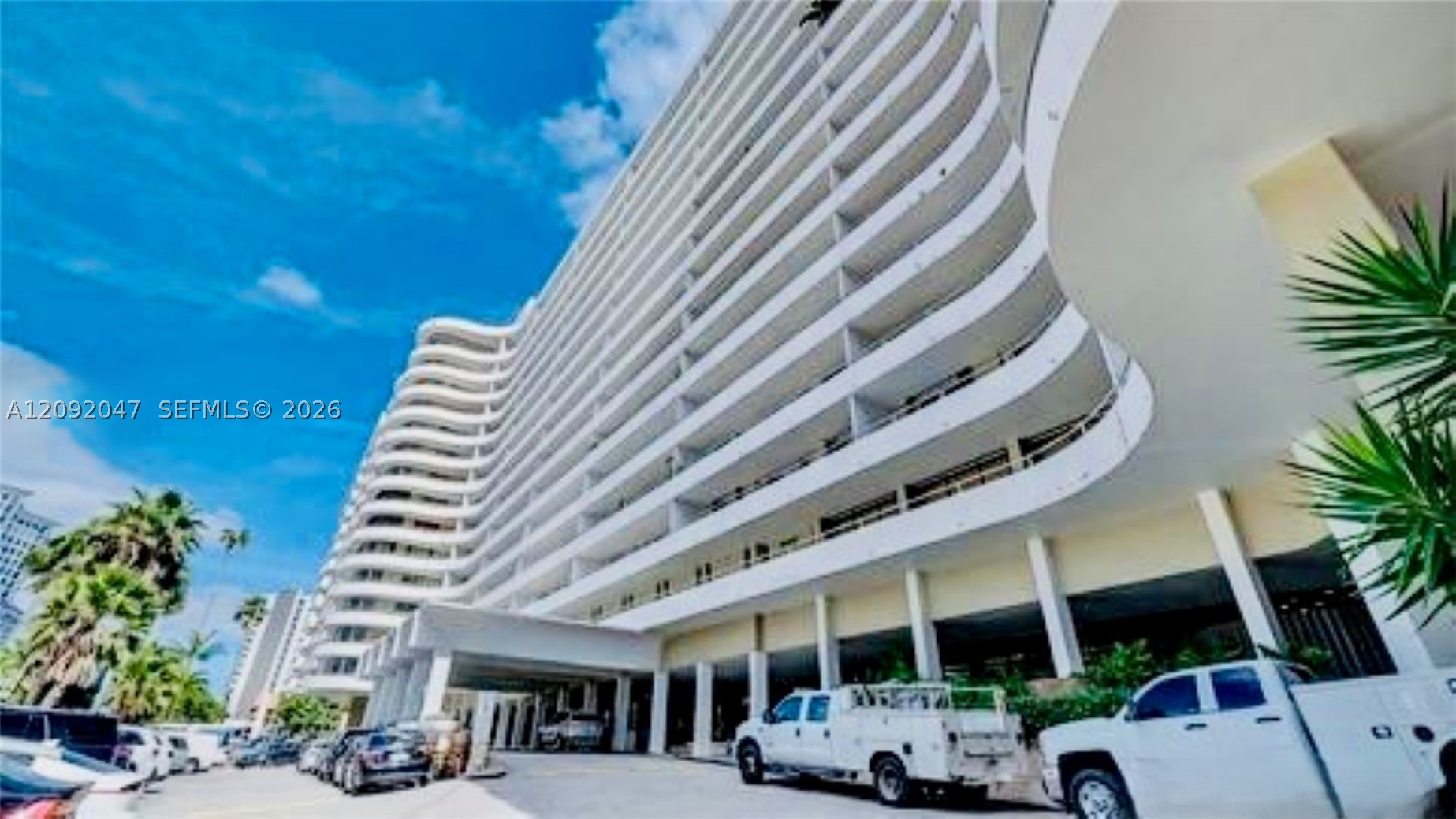 5555 Collins Ave 7P — photo