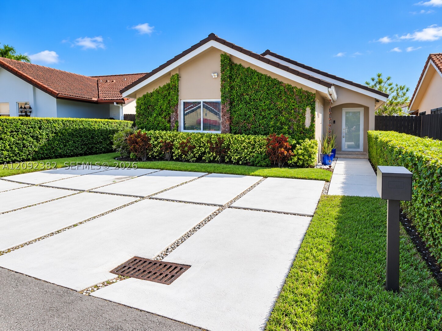 11312 SW 25 Terr — photo