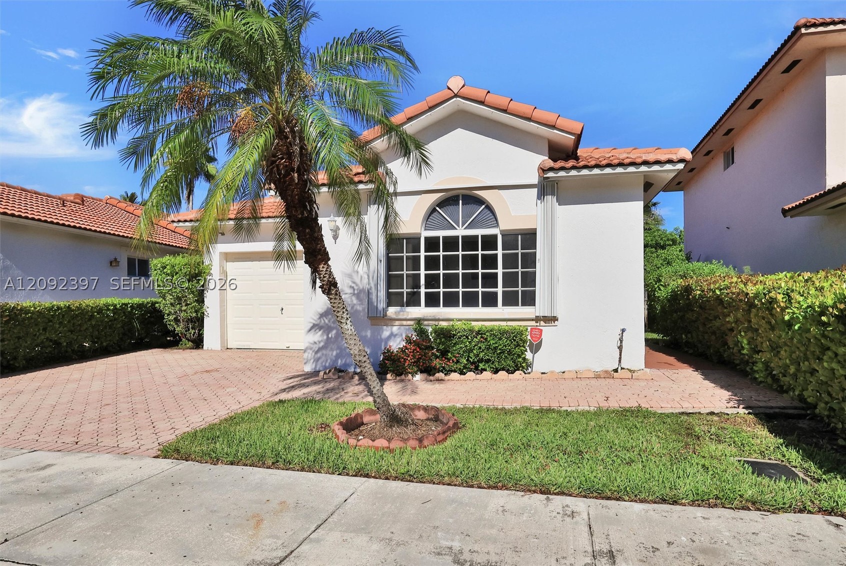 127 Danielle Ct — photo
