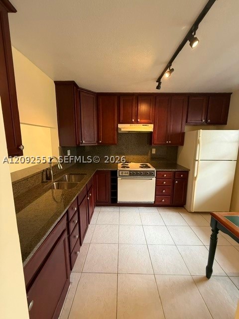 900 Colony Point Cir 416 — photo