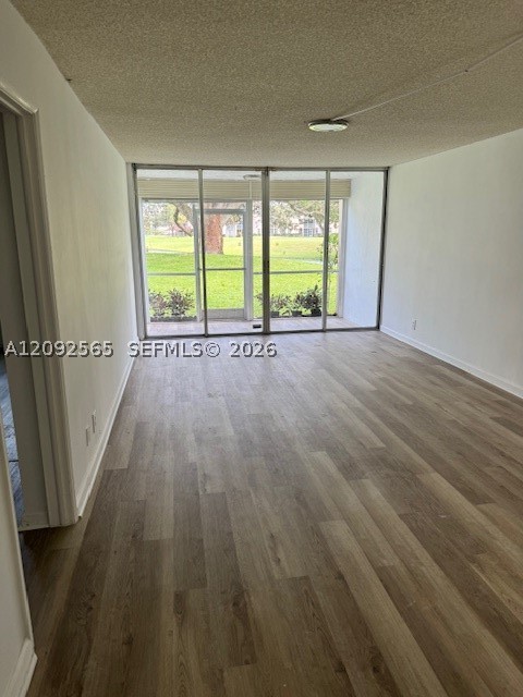 9441 Live Oak Pl 104 — photo