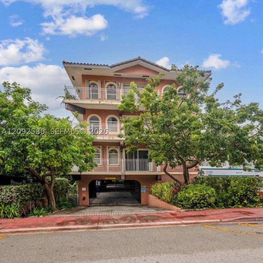 9008 Collins Ave Unit 402 — photo