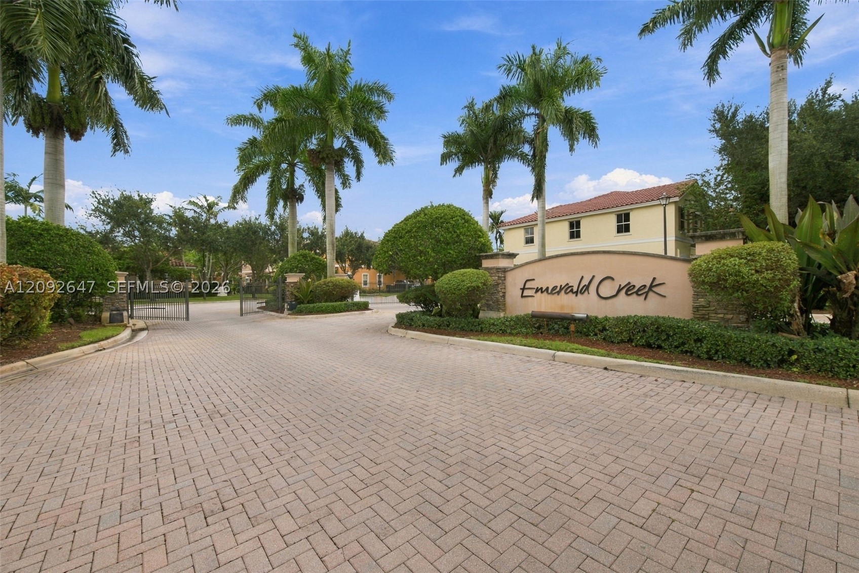 12436 NW Emerald Creek Mnr — photo