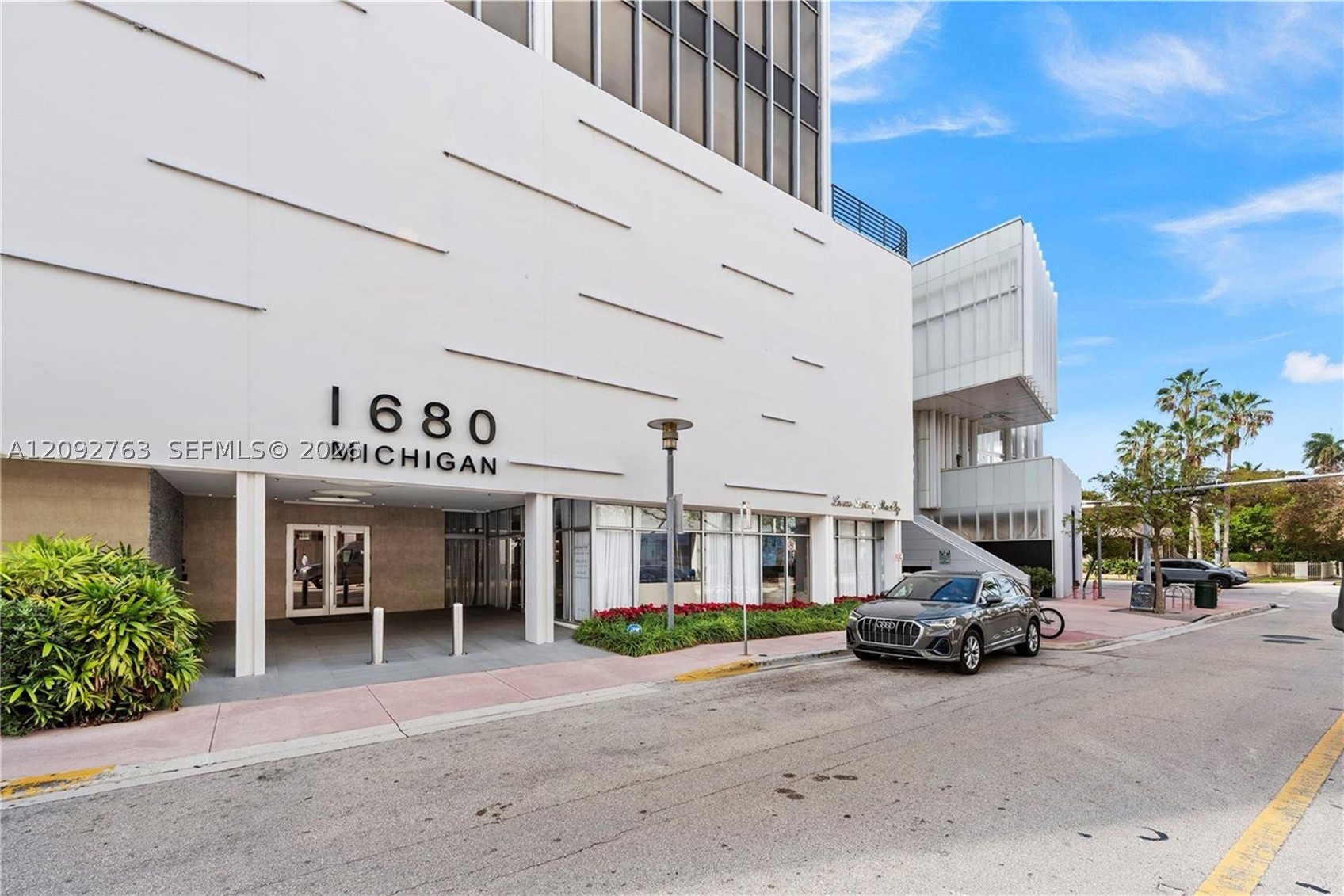 1680 Michigan Ave 914 — photo