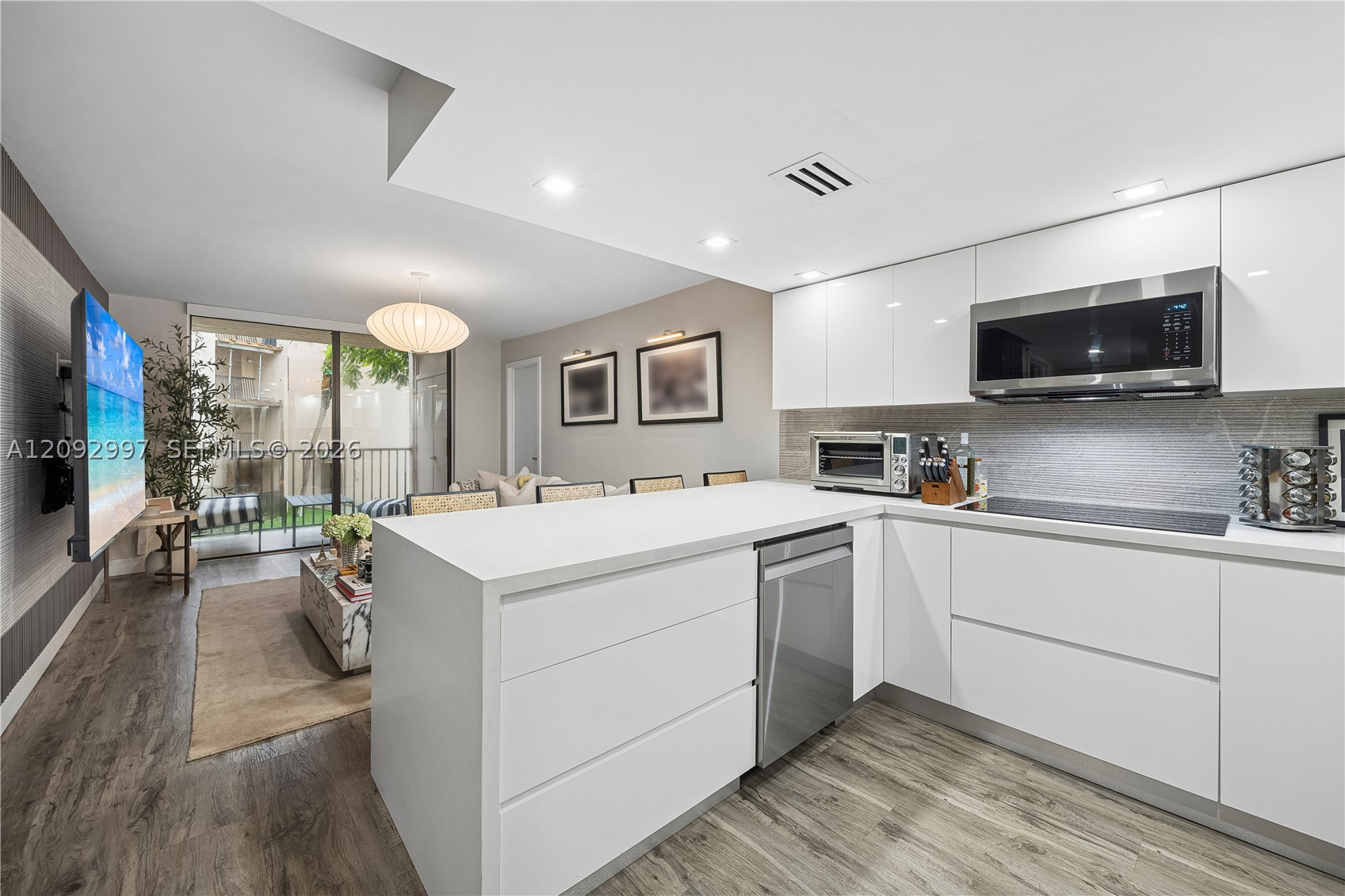 14601 N Kendall Dr 206K — photo