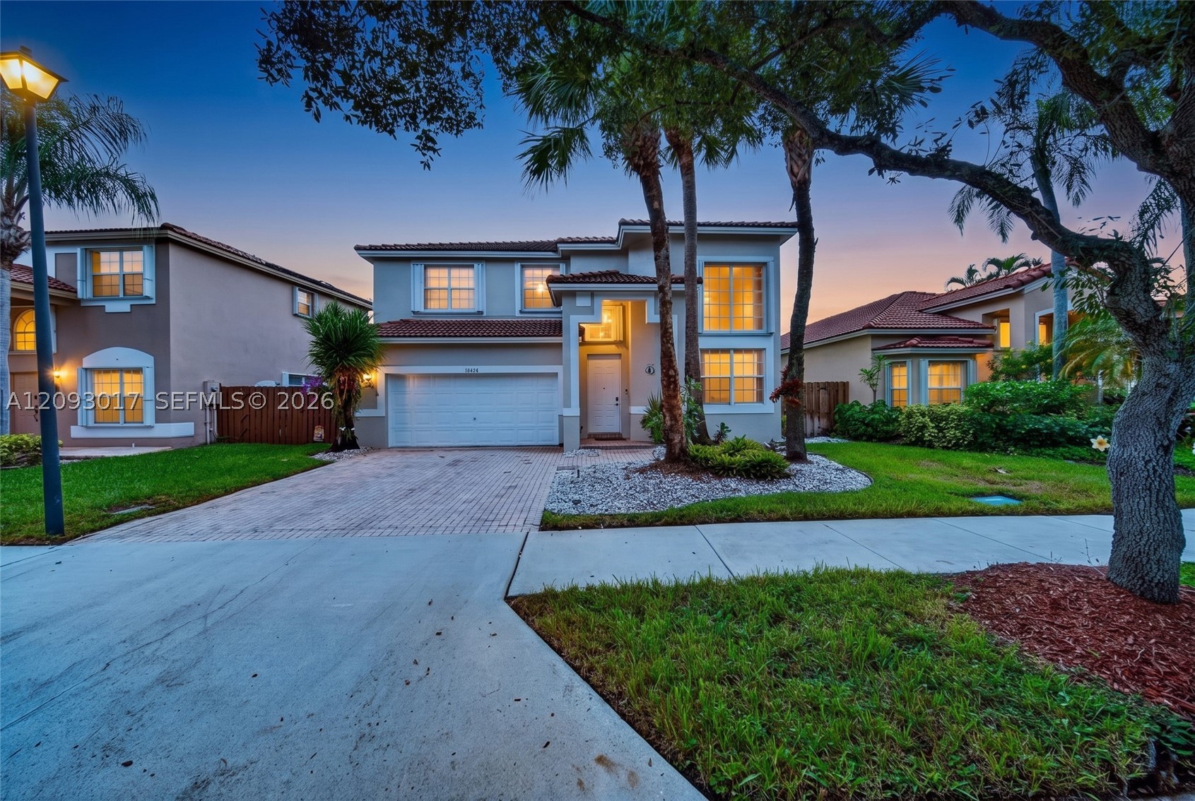 16424 Sapphire Pl — photo