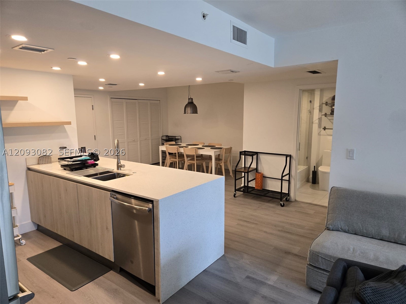 13800 Highland Dr 207 — photo