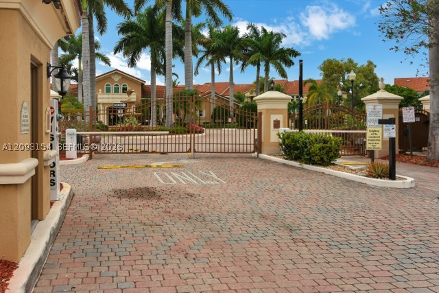 313 Villa Cir 313 — photo