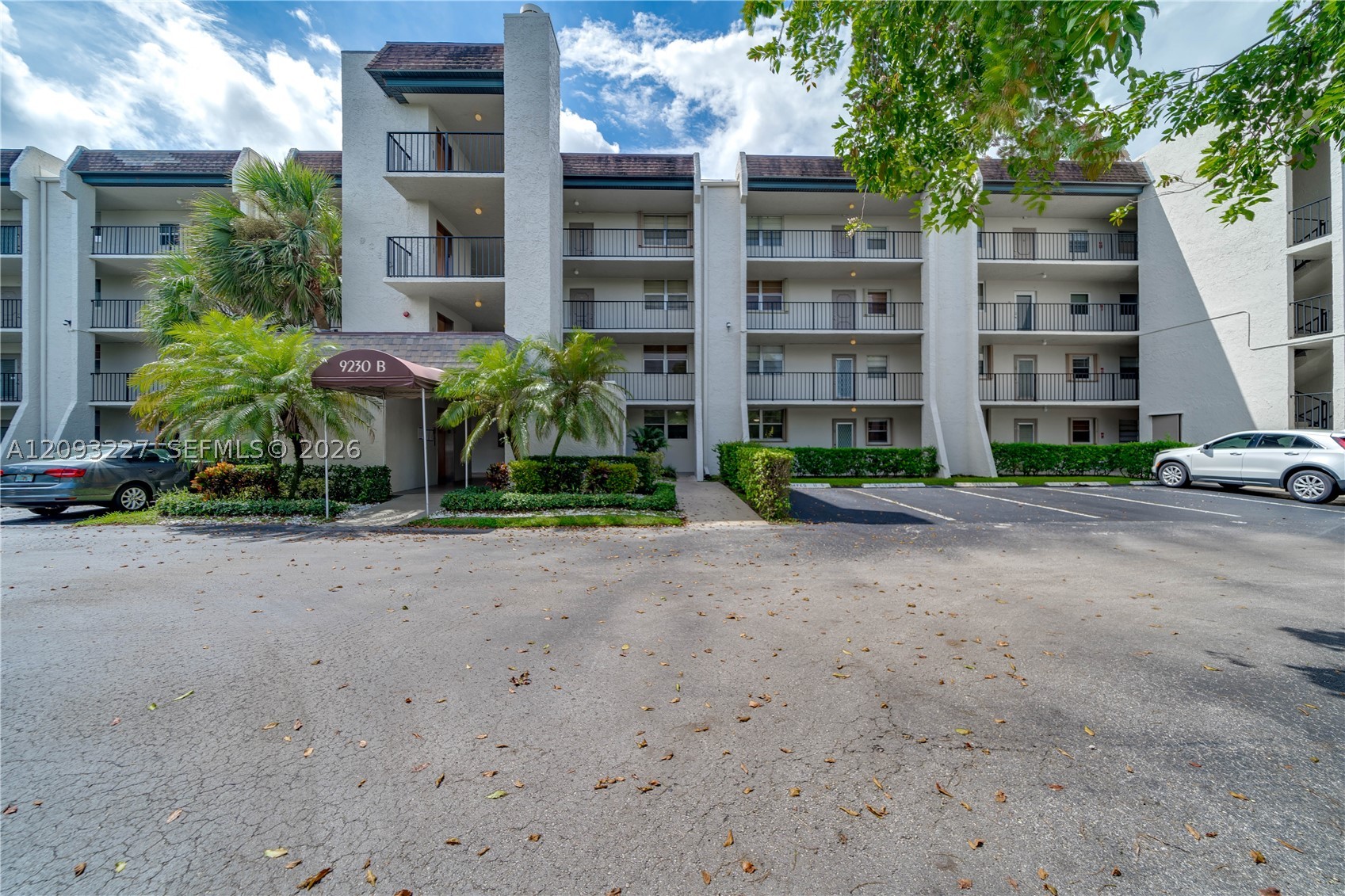 9230 Lagoon Pl 111 — photo