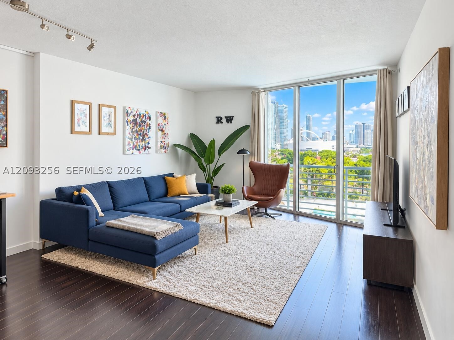 325 S Biscayne Blvd 1424 — photo