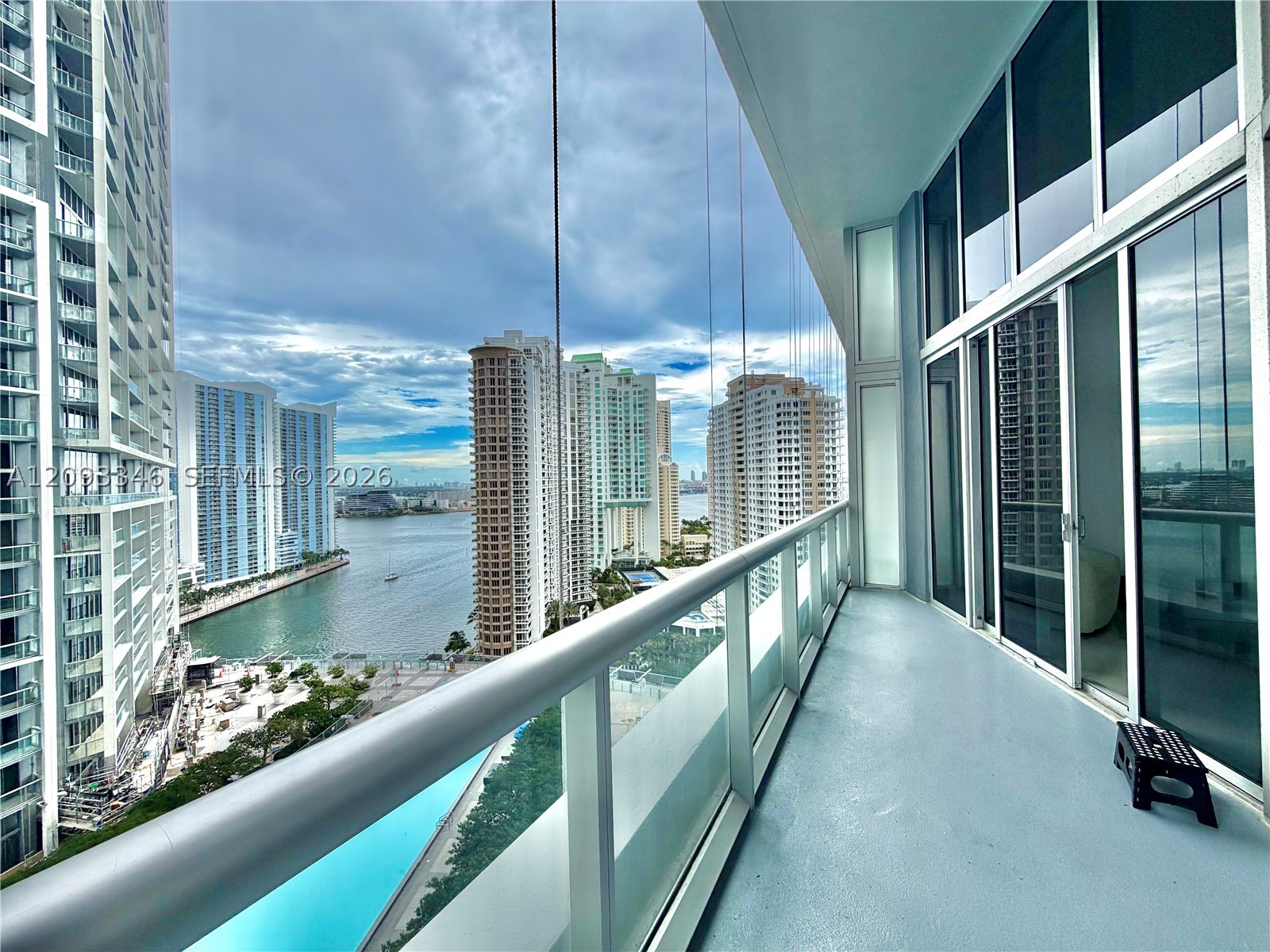 495 Brickell Ave 2206 — photo