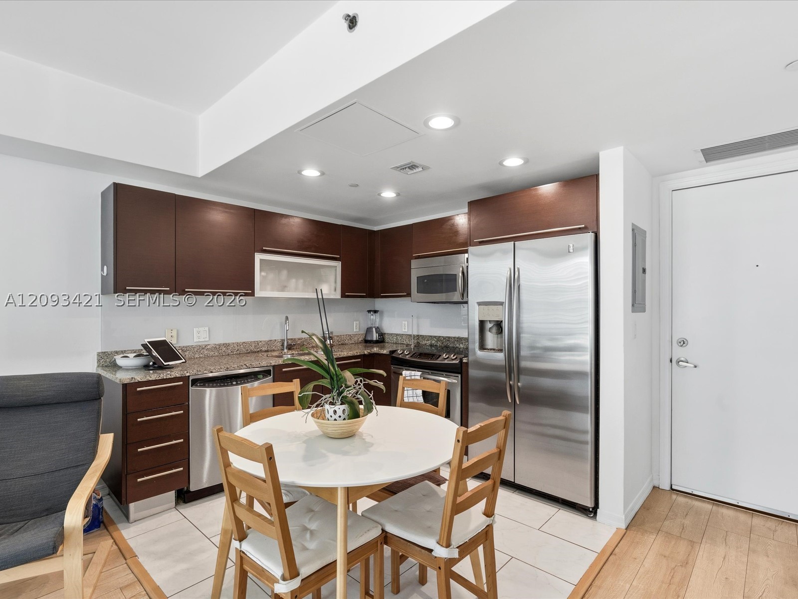 950 Brickell Bay Dr 1208 — photo
