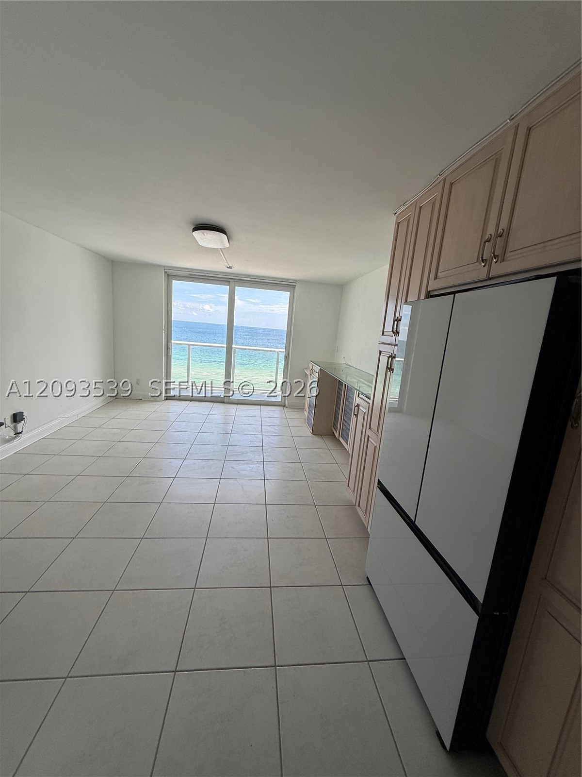 19201 Collins Ave 711 — photo