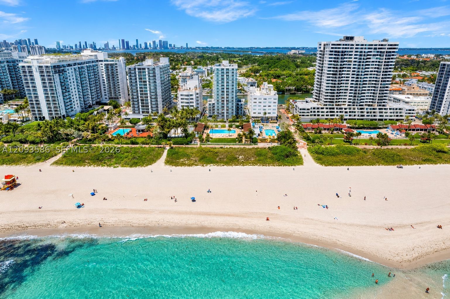 2457 Collins Ave 1502 — photo