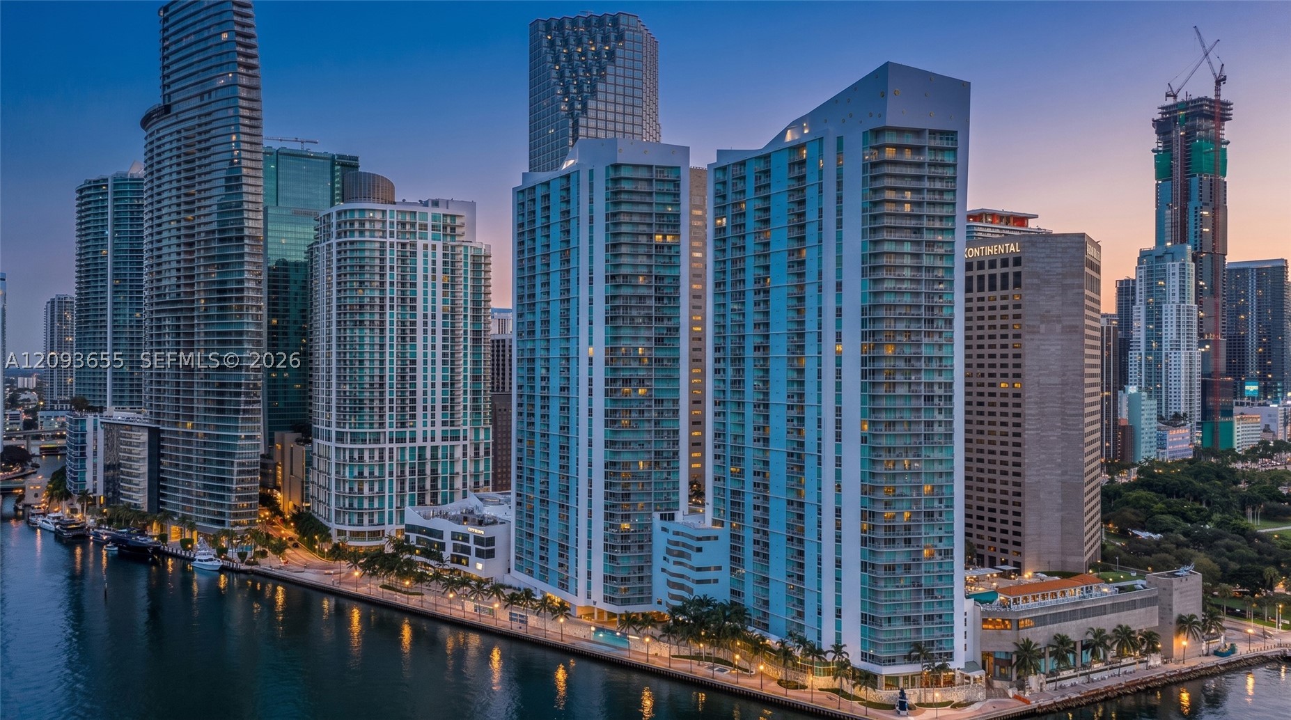 325 S Biscayne Blvd 2320 — photo