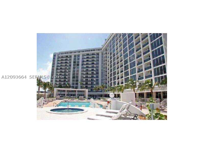 10275 Collins Ave 715 — photo