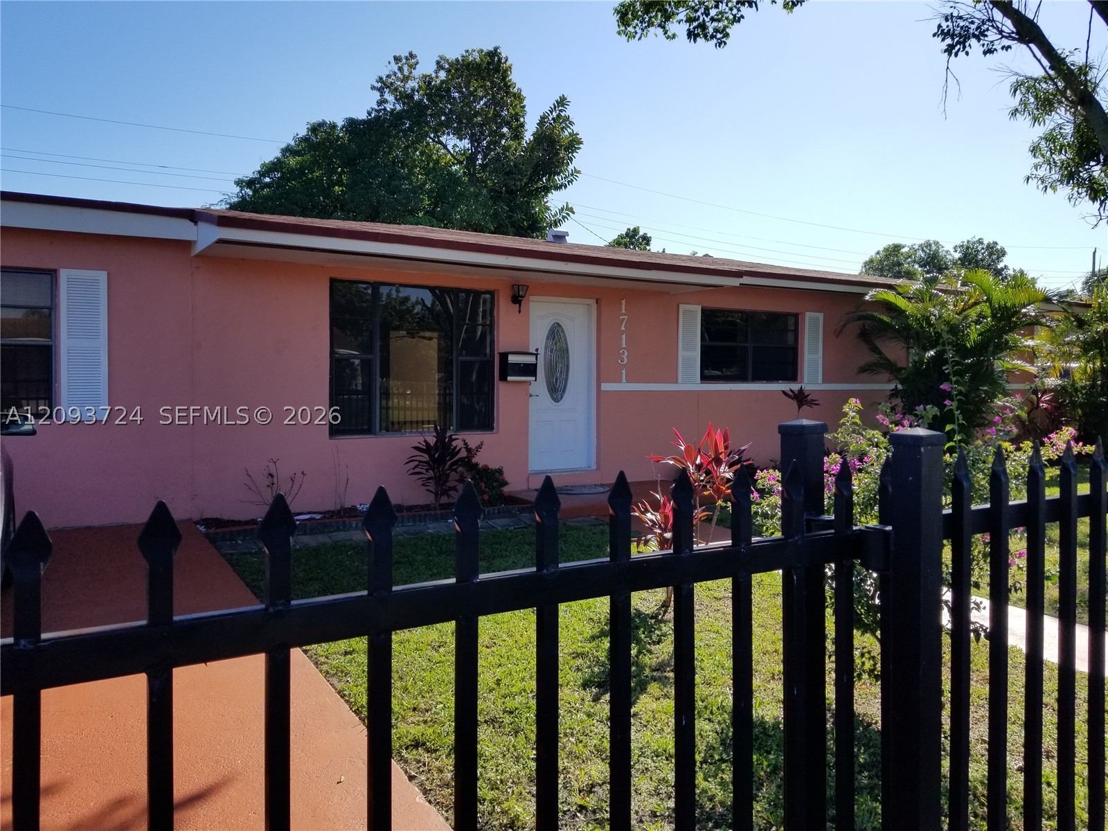 17131 NW 10th Ct — photo