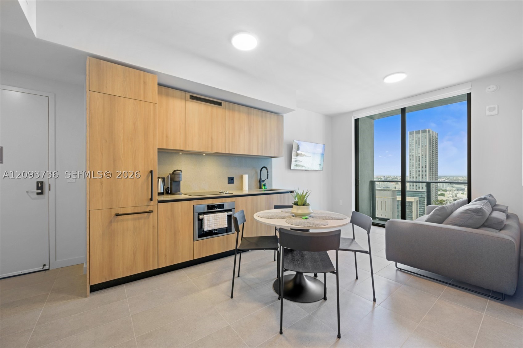 121 NE 5th St 3006 — photo