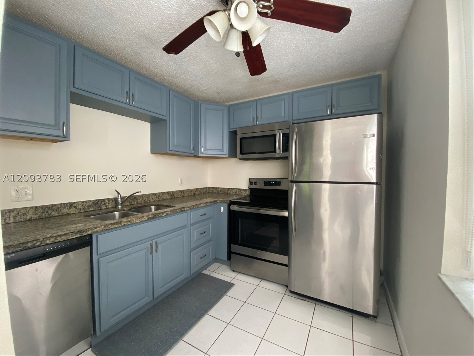 9430 Live Oak Pl 205 — photo