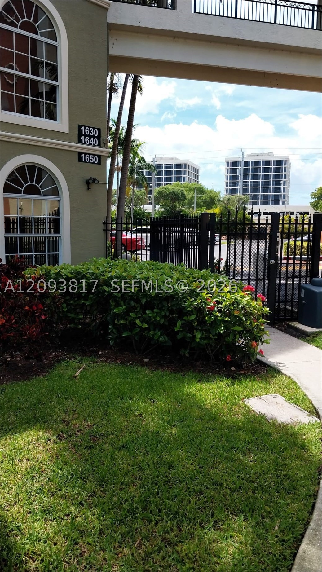 1640 Presidential Way Unit 103 — photo