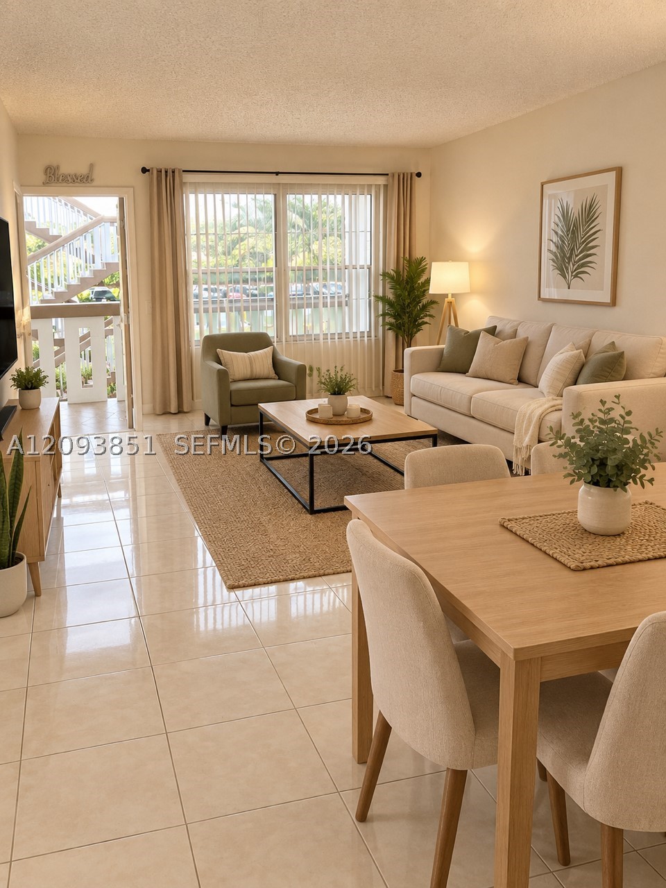 528 Mansfield M 528 — photo
