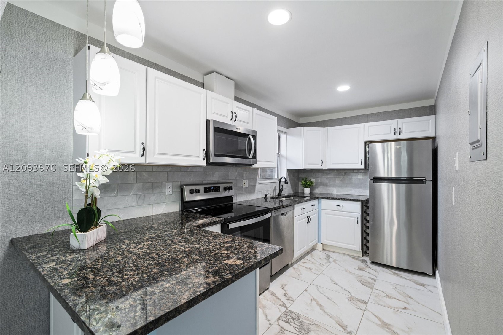 236 Lake Dora Dr 236 — photo