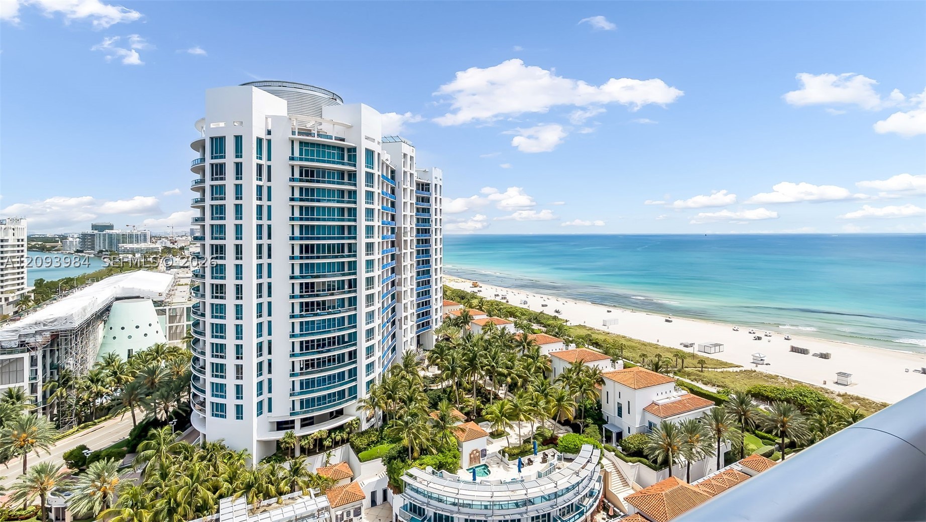 5875 Collins Ave 1707 — photo