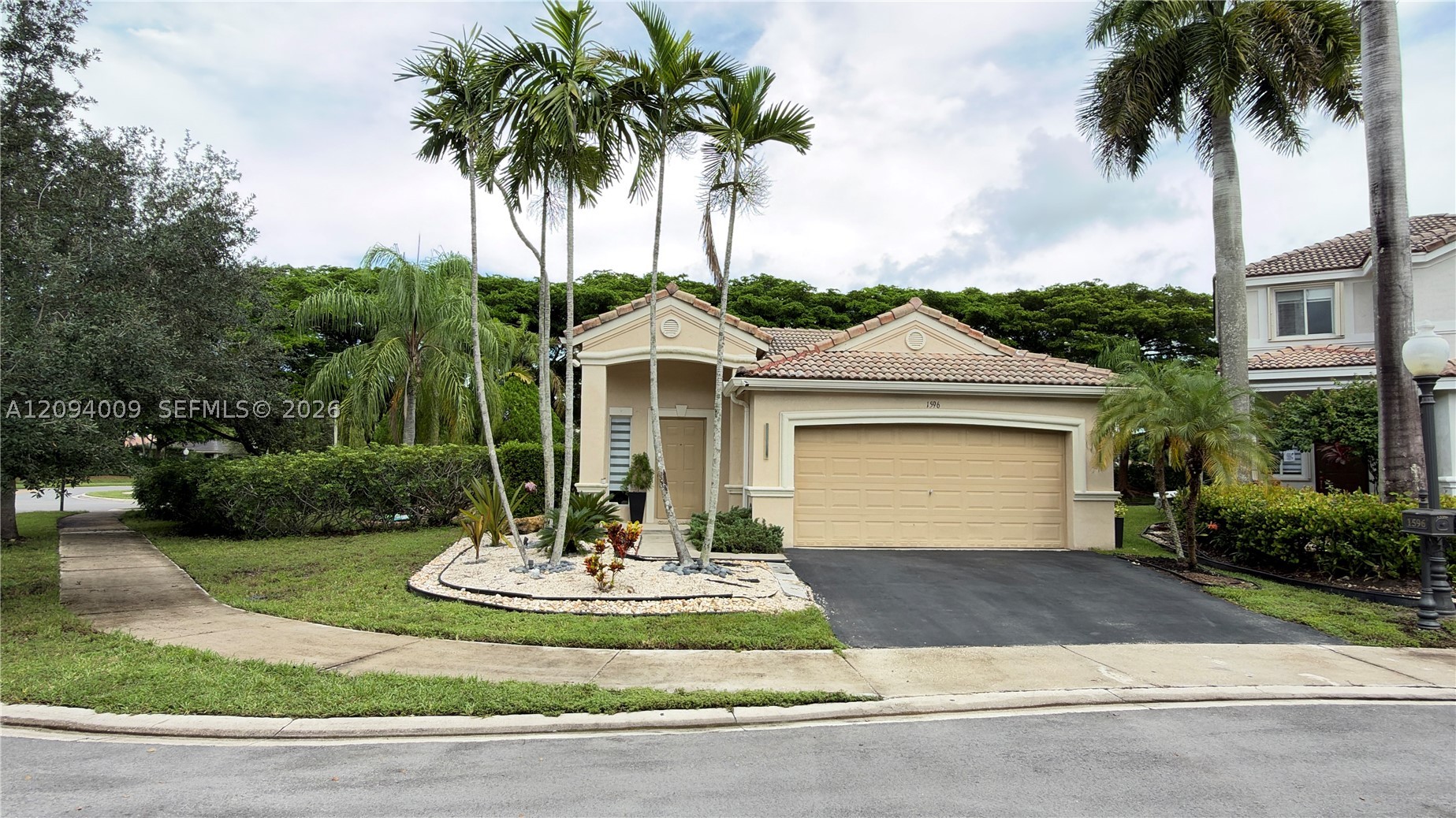 1596 Canary Island Dr — photo