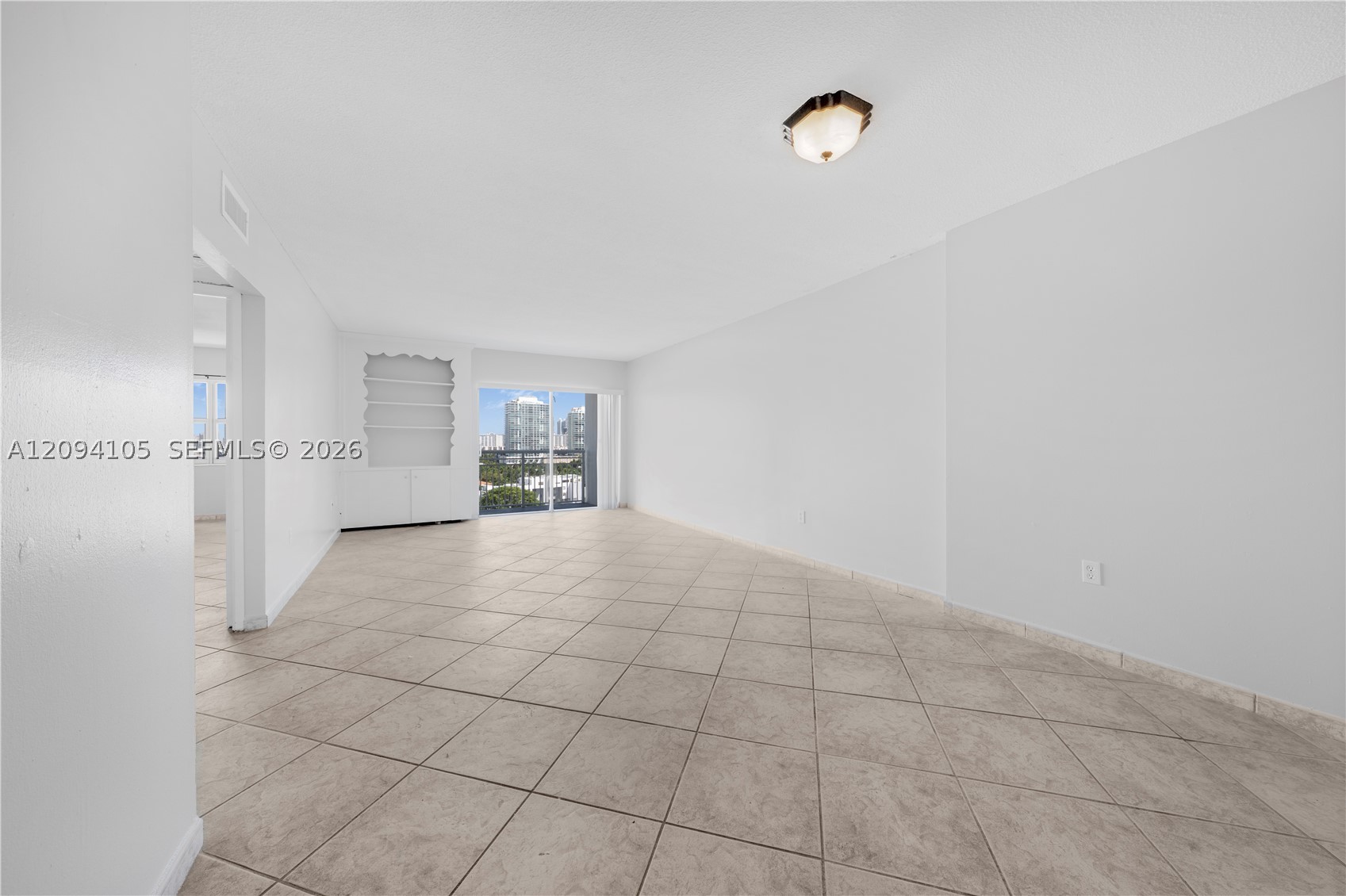 400 Kings Point Dr 1427 — photo