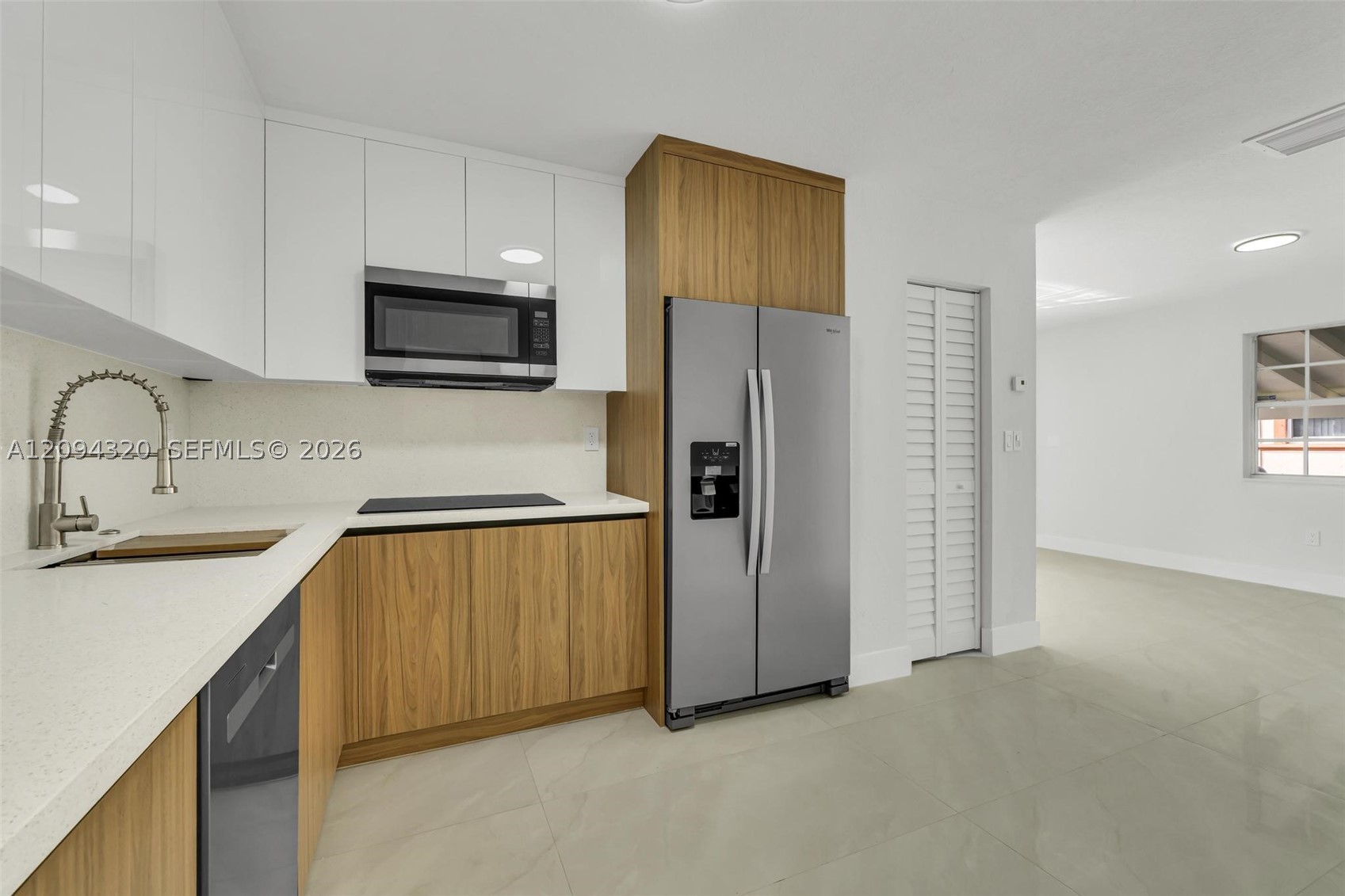 2637 Nassau Dr — photo