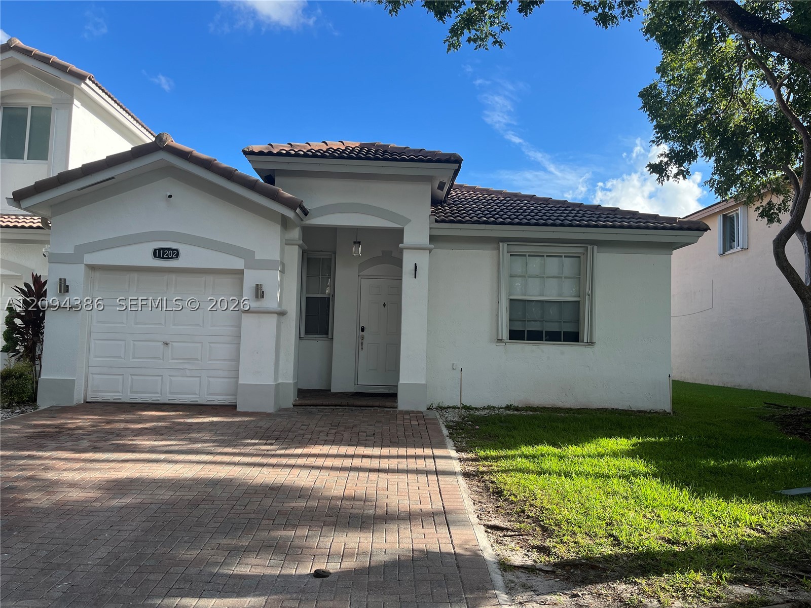 11202 NW 73rd Ter . — photo