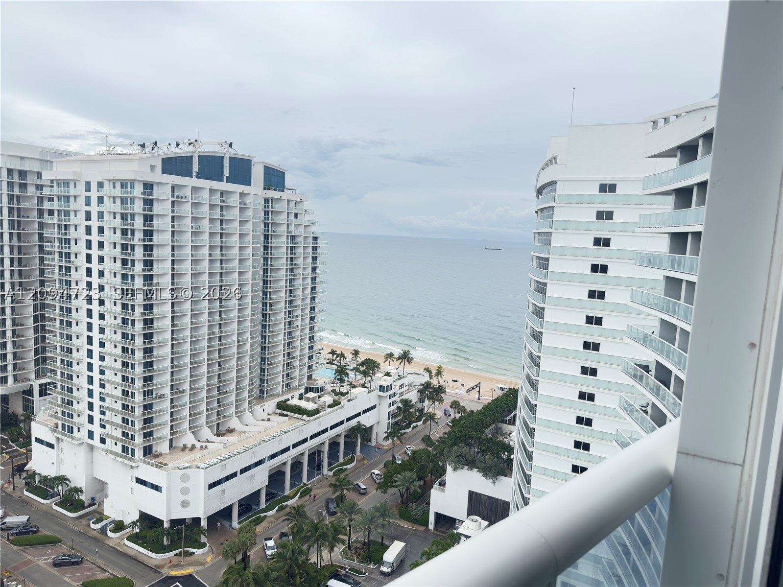 3101 Bayshore Dr 2202 — photo