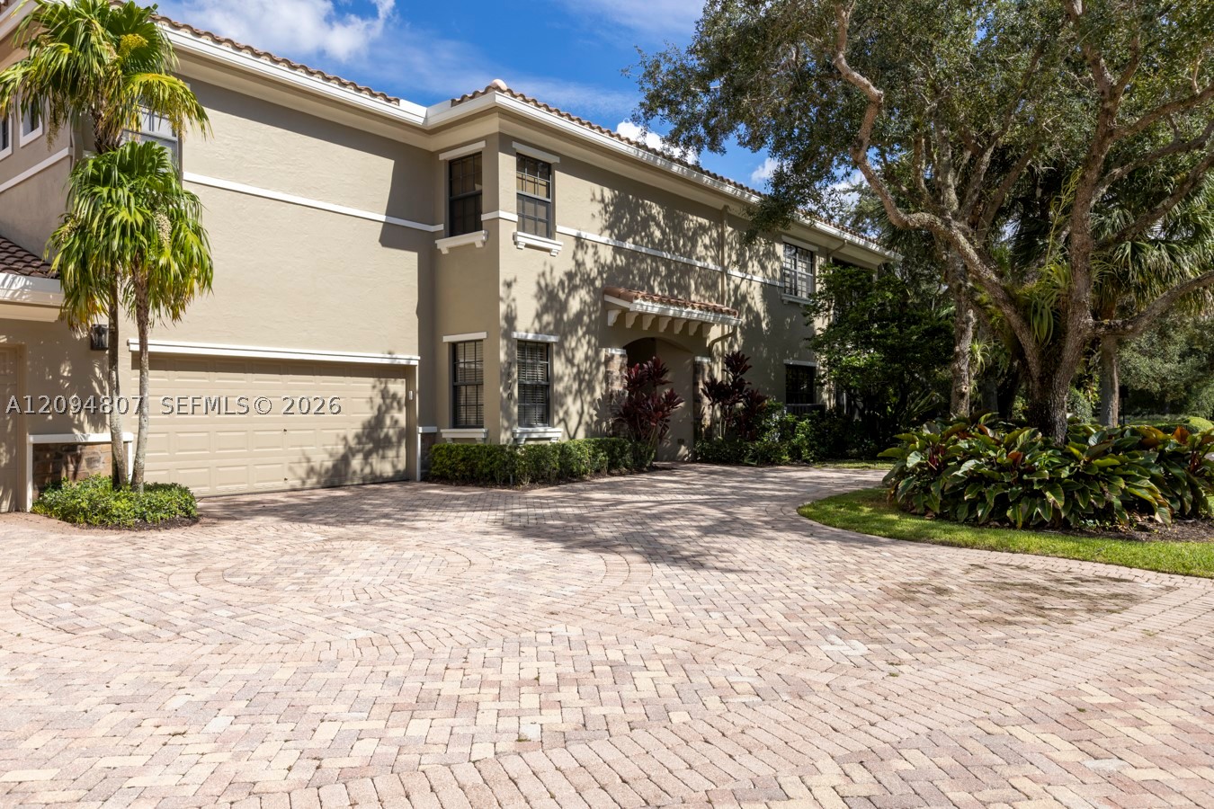 7570 Old Thyme Ct 9C — photo