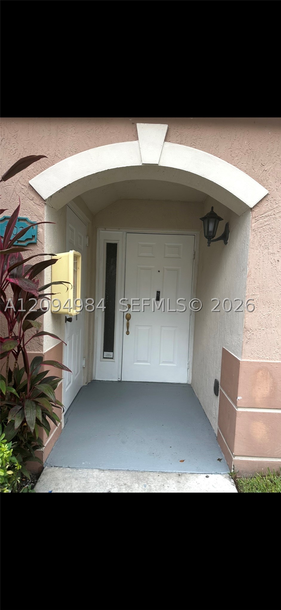 1261 SE 31st Ct 103-53 — photo