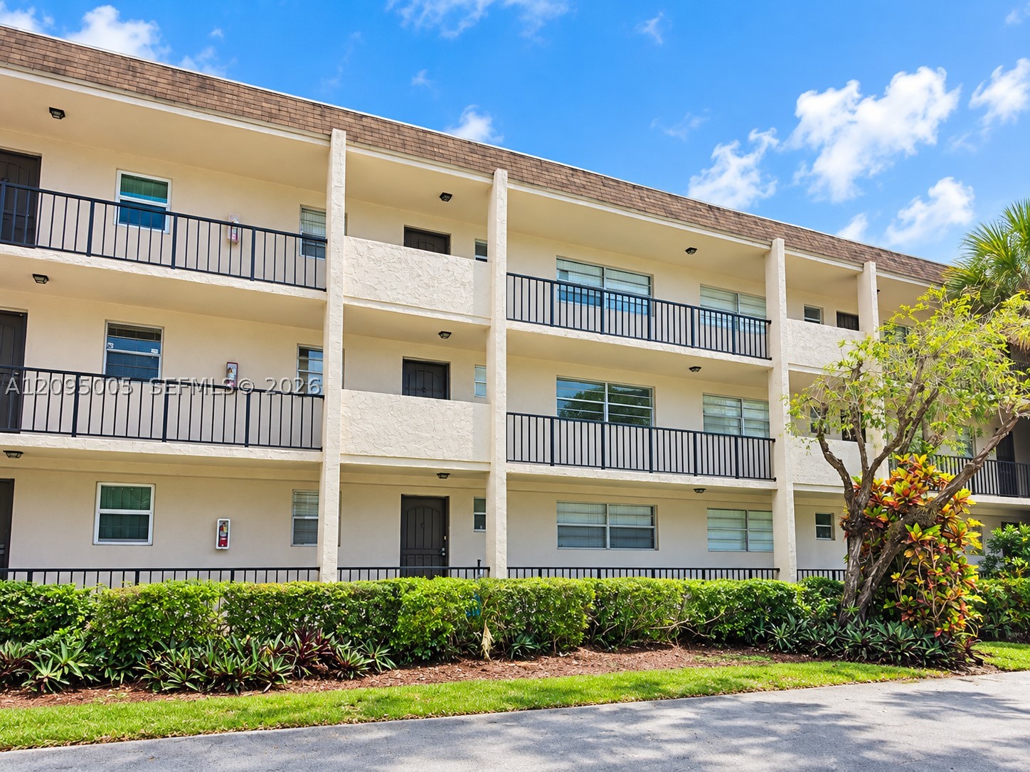 485 N Pine Island Rd Unit a202 — photo