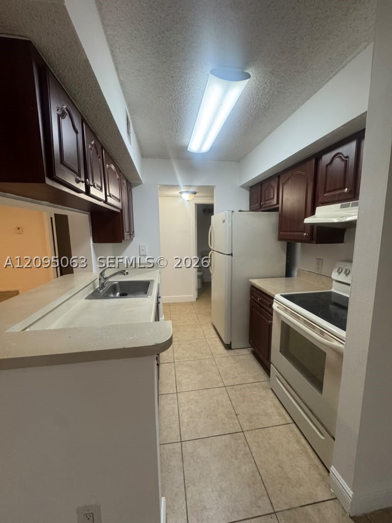 5612 Rock Island Rd 152 — photo